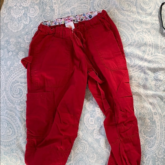 Sold - Picture 3 of 6